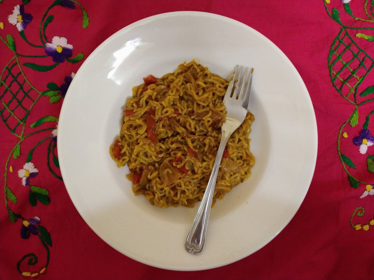 anurag_ifs's tweet photo. A bit late to the #tvfaspirants party. Midnight maggi brings back memories #CSEprep https://t.co/ihmUZEz9RP