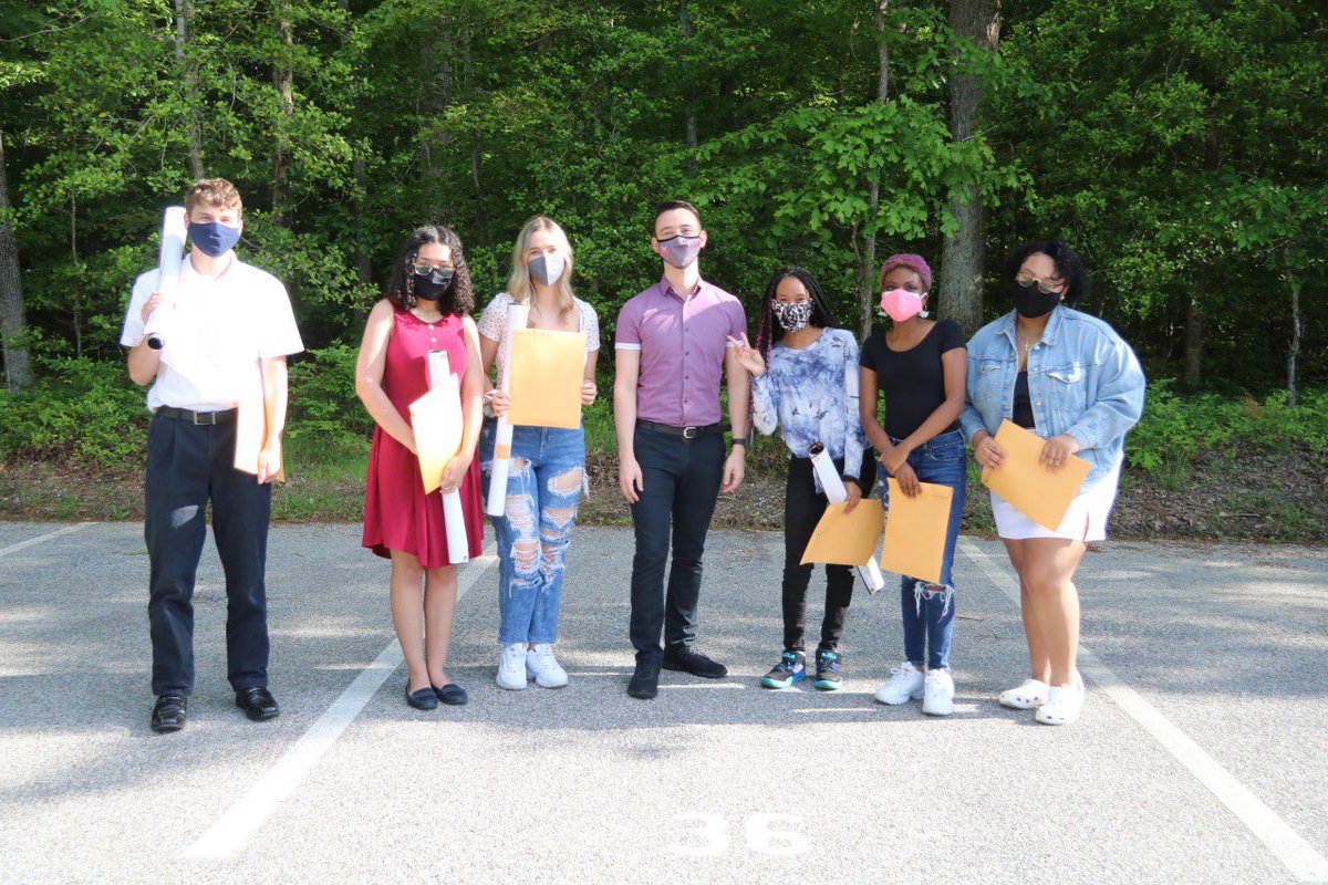 Last day of classes for Class of 2021!! Thank you for sharing your talent, leadership, and hard work with the <a href="/McDonoughHS/">McDonough H.S.</a> choir program. You inspired me every day for the past 4 years and I couldn’t be more proud of your achievements. Continue to work hard, sky’s the limit!