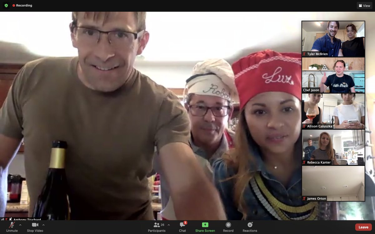 Music Heals Int. tweet media