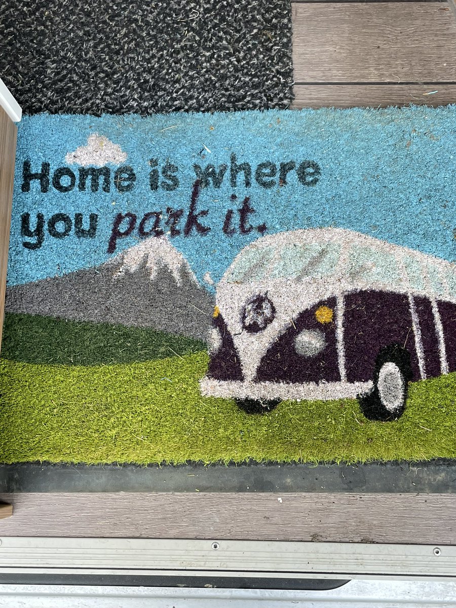 bobontour's tweet photo. Hoping for a clear sky at #GallowayForestPark the beauty of #VanLife #Homeiswhereyouparkit #VWCrafter #KnausBoxDrive homemade (van made) burgers #telescope #darksky #Stargazer https://t.co/wRb5wiMid9