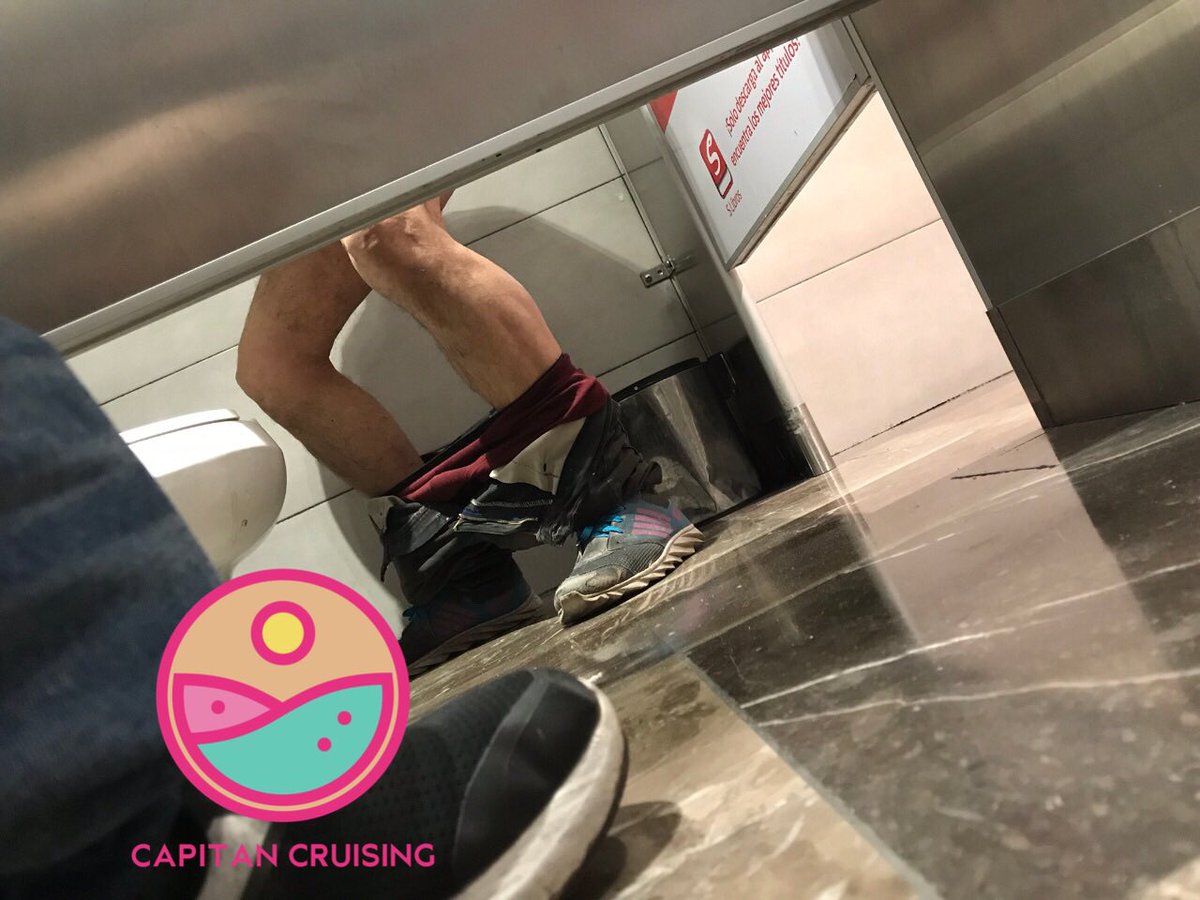 CaptainJFM69's tweet photo. A punto de ponerse de rodillas para el understalling #cruisinggdl #cruisingbaños #cruisingguadalajara #understalling https://t.co/IhxjlCJkfr