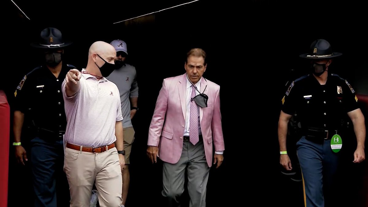 JamieHaleSports's tweet image. Kickoff times:

*OPENING WEEKEND*
Alabama vs. Miami 
Sept. 4 at 2:30 on @abc3340 

Georgia vs. Clemson
Sept. 4 at 6:30 on @abc3340 

Notre Dame vs. FSU
Sept. 5 at 6:30 on @abc3340 
- - -

Auburn vs. Penn State
Sept. 18 at 6:30 on @abc3340 
*1st game of their home-and-home series.