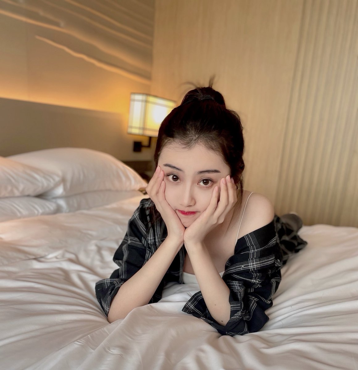 xiaomei0592's tweet photo. 愿世间美好环环相扣🥰🥰
 #上海 #厦门 #空姐  #杭州 #深圳 #广州 #北京 #模特 #美腿 #福建 #广东 #空姐闲置 https://t.co/FrTNsrTupT