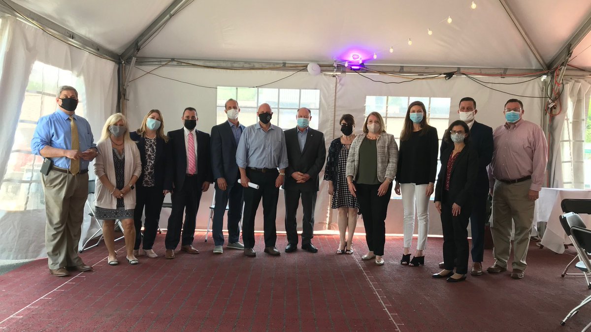 MassEOED's tweet image. Great to learn more about the Reading-North Reading Chamber's "Shop the Readings" campaign today, made possible through a Travel &amp;amp; Tourism Recovery Grant. This effort will encourage residents to shop local first, and help to draw visitors to the region. #MyLocalMA #BuyInMA