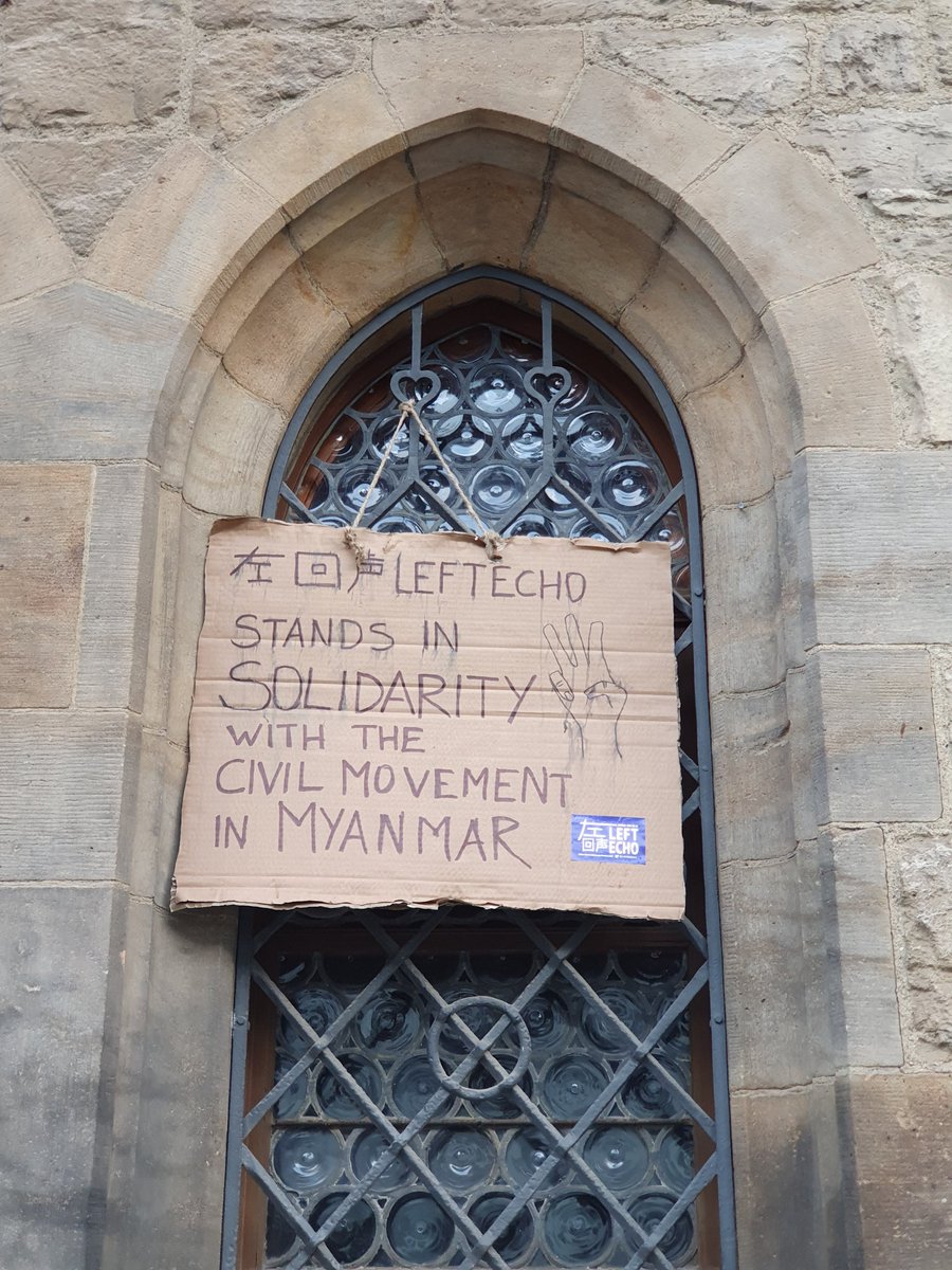 bauer_linus's tweet photo. Trotz strömendem Regen & Hagel waren knapp 50 Menschen an der Nikolaikirche & lauschten den Redebeiträgen aus der burmesischen Community 🇲🇲 #le1805 https://t.co/RJcL3j5peY