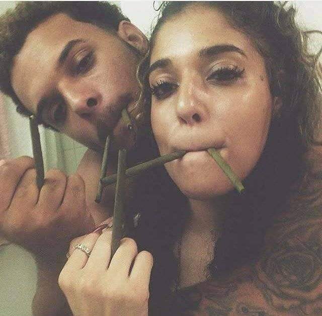 "meu filho ta namorando, agora ele para de fuma"

eu e ela: