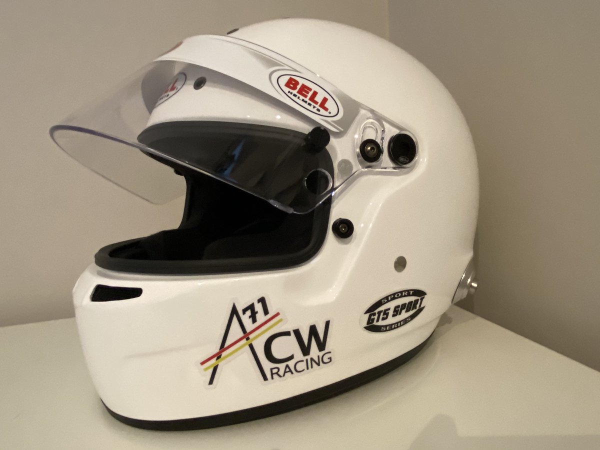ACWRacing71's tweet photo. New helmet ready for the weekend ๐คฉ
#TameRacingDriver #RaceCarAndy #ACWRacing71 https://t.co/sYoaLEhtLv