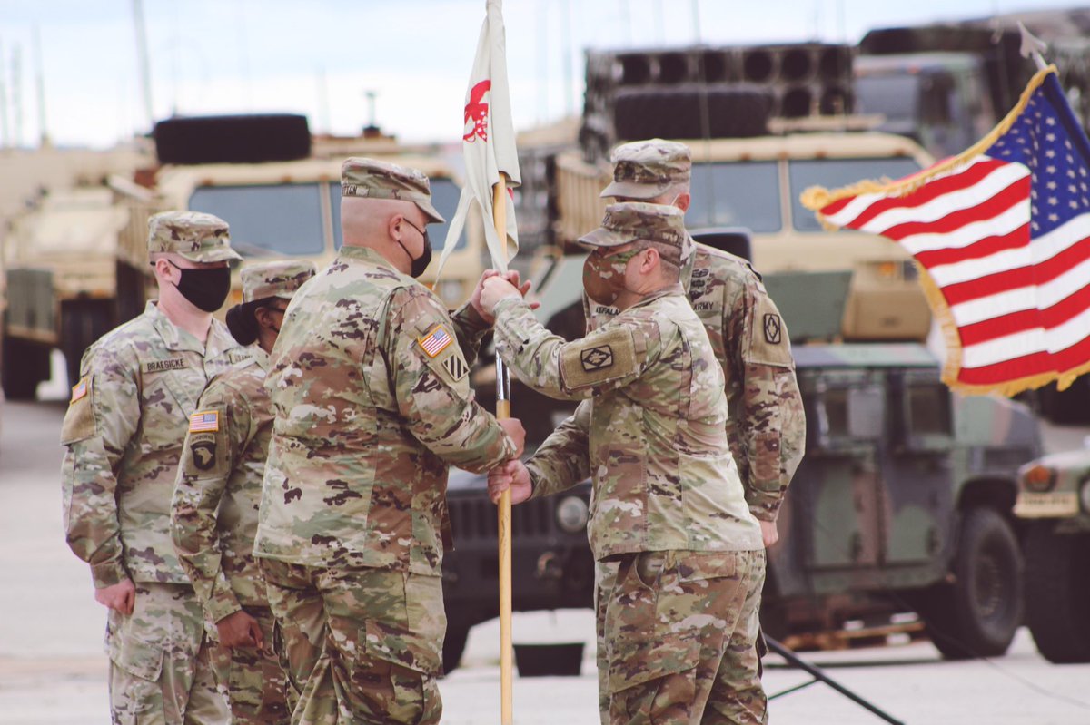 2_18FA_BN's tweet photo. Today the 69th FSC officially welcomed 1SG Sutton to the Spartan family in a change of responsibility ceremony. 1SG Sutton is no stranger to 2-18 FAR, and the battalion could not be more thrilled to have him back. Looking forward to great things from Spartan 7! #MissionReady https://t.co/oiNWAGcqgS