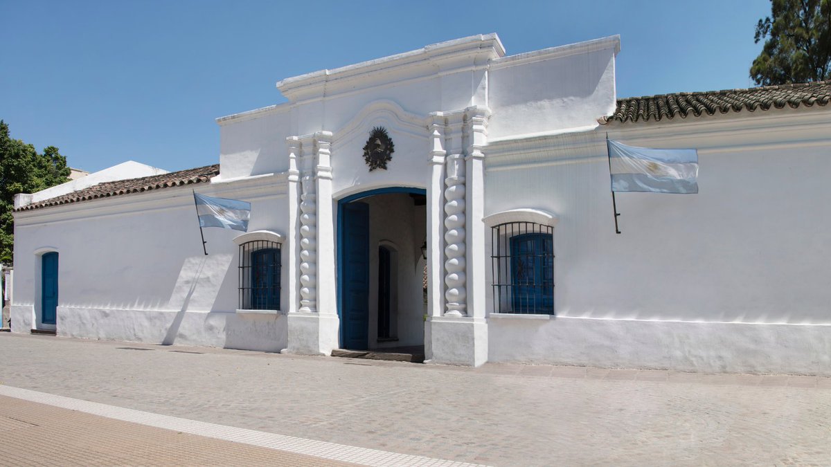 TucumanTurismo's tweet photo. 🏛️Existen sitios que nos llevan a 𝐫𝐞𝐜𝐨𝐧𝐨𝐜𝐞𝐫 𝐥𝐚 𝐡𝐢𝐬𝐭𝐨𝐫𝐢𝐚 y nos ayudan a crecer.
🗓 𝟏𝟖 𝐝𝐞 𝐌𝐚𝐲𝐨 𝐜𝐞𝐥𝐞𝐛𝐫𝐚𝐦𝐨𝐬 #DiaInternacionalDeLosMuseos
#díainternacionaldelosmuseos #territóriodigital #dim21
#Tucuman #TucumanTurismo #MuseoCasaHistórica https://t.co/bkMqa5Mn6W