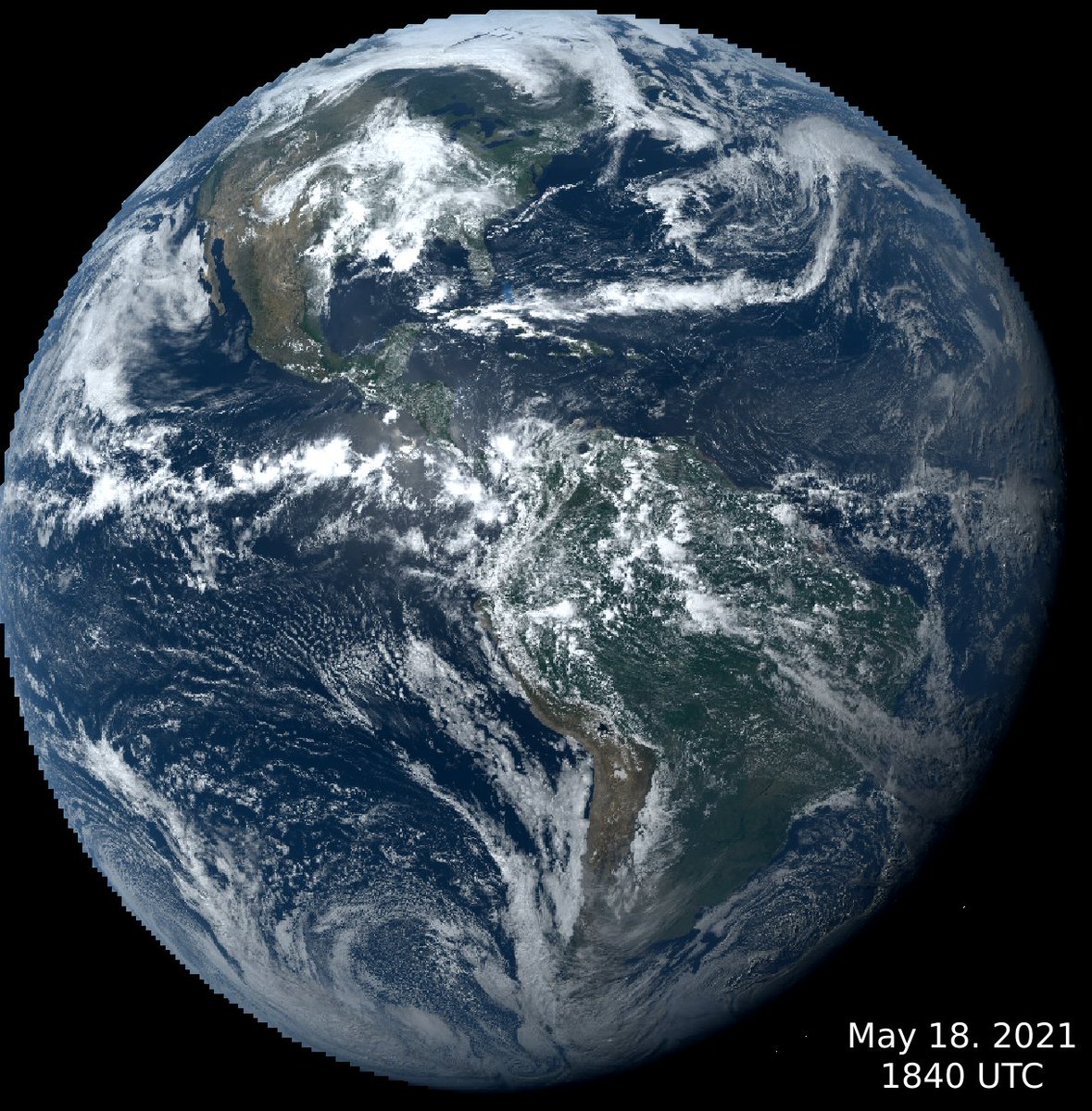 NWSMemphis's tweet photo. Both of these GOES East images were taken at the same time of day, one on Christmas Day 2020, the other today. 

Notice how much more sunlight the Northern Hemisphere is receiving today. The Southern Hemisphere is entering winter. https://t.co/xBBx5iauBm