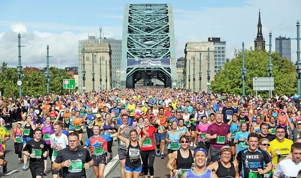 itsafrogslife's tweet image. It&apos;s #DementiaAwarenessWeek and I&apos;m running the Great North Run (a half marathon!) on 12th Sept to raise money for @AlzResearchUK 🍊 in memory of my mum who has dementia. I&apos;d love it if you could help me reach my £500 target!  #makingbreakthroughspossible justgiving.com/fundraising/gr…