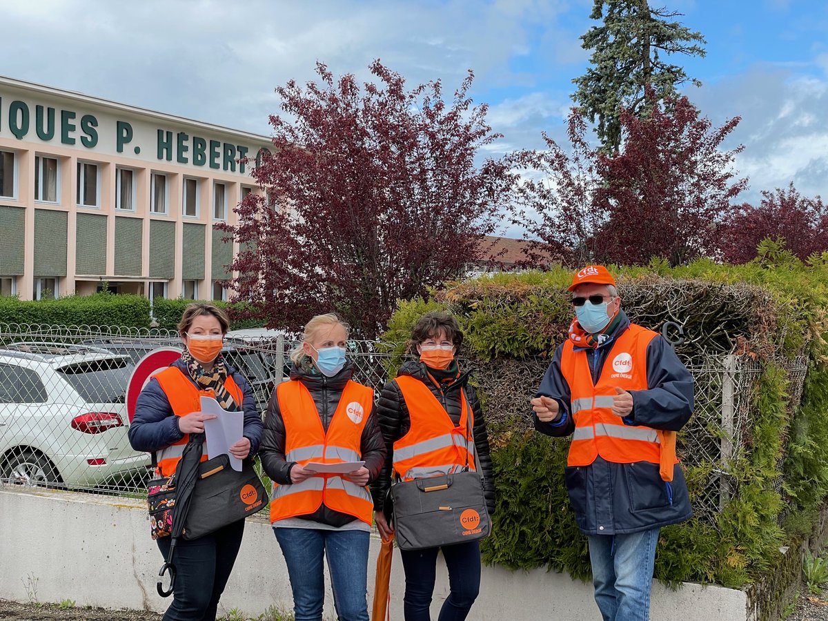 CfdtSce's tweet photo. Semaine #Développement en FC 
Information, discussion, des contacts sont pris👍
Le #syndicat reviendra🦺 https://t.co/OjHbMaP1tY