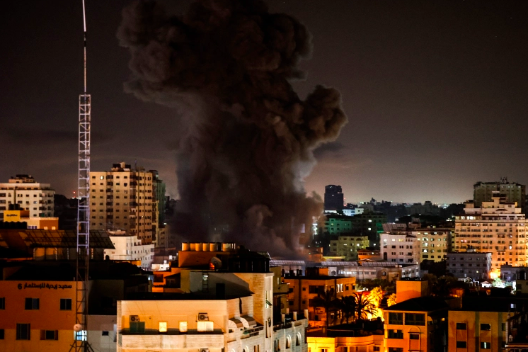 AJENews's tweet photo. UPDATE: The death toll from Israel's ongoing attacks on Gaza has risen to 217, including 63 children and 36 women https://t.co/mJPPTecGwK https://t.co/hJzKZfihvo