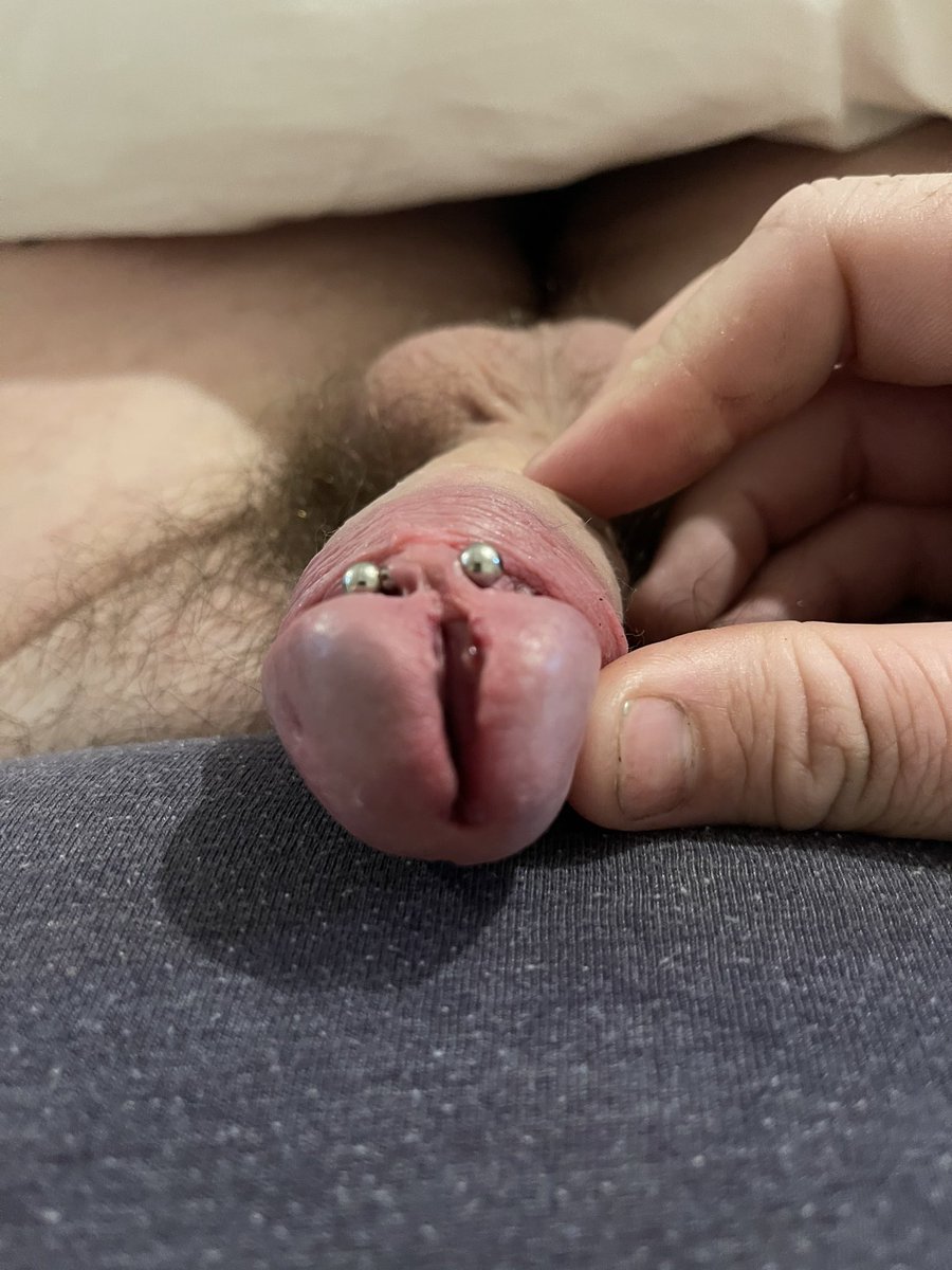 pierced_kiwi's tweet photo. Goodbye Prince Albert hello meatotomy.
#meatotomy #subincision #splitcock #cock https://t.co/x6auzL2YOb