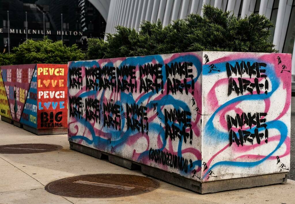 BenCampos_'s tweet photo. Make Art. Vessel Street. NYC. 
#makeart #vesseystreet #oculuscenter #nycpath #basilbacon #basilbaconphotography #fujifilm #fujifilmxt4 #fujixt4 #fujifilmxseries #fujixseries #fufujinon1655mm #fuji1655 #xt4 #mirrorless #fujimirrorless #dangerbaconstreet #streetphoto #streetph… https://t.co/aodLFPrE4r