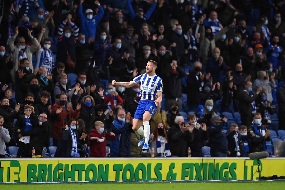 Premier League tweet media