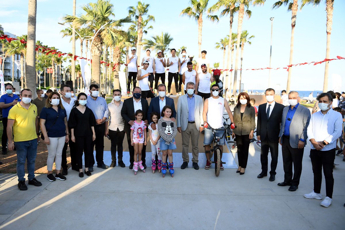 AdilAktay33's tweet photo. Bugün,Büyükşehir Belediye Başkanımız Vahap Seçer ile birlikte Adnan Menderes Parkı içerisinde hazırlanmış olan Rampark’ın açılışını yaptık.Törene çok sayıda partilimiz ile birlikte İl Gençlik Kolları Başkanımız Alkım Sümer de katıldı.#Rampark #MersinBüyükşehirBelediyesi #19Mayıs https://t.co/gX8RqZUxIh