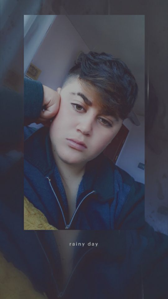 "Yan yana " ayrı yazılır ,biz  hep "sımsıkı " olalım . 🙃