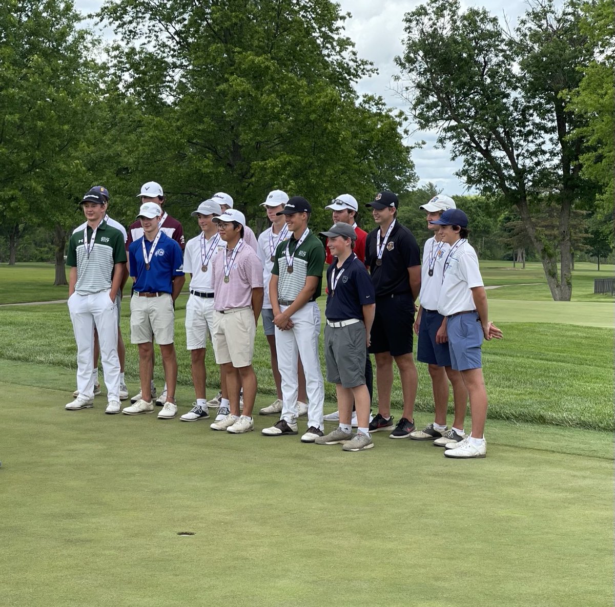 Individual State Medalists! Daniel Love, (front row, 2nd from left), finished fourth overall with an even par 140! This is the best individual team score Central has ever had! ⛳️⁦<a href="/SJNPSports/">News-Press NOW Sports</a>⁩ ⁦<a href="/KQ2SPORTS/">KQ2Sports</a>⁩ ⁦<a href="/chrisRroush/">Chris Roush</a>⁩ ⁦<a href="/CHS_Indians/">St. Joe Central HS</a>⁩ ⁦<a href="/DCLau5/">David Lau</a>⁩
