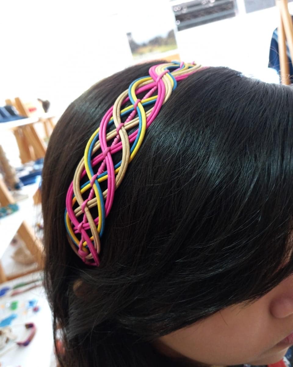 TiendaOVOP_SS's tweet photo. Lindas diadema de #mimbre 🤩 un accesorio que no puede faltar para completar tu peinado.

👉🏽 Tenemos en color natural y de colores. 

🔸 Contamos con servicio a domicilio llamanos o escribenos:

☎️ +503 2522-0001;  +503 7065-0676 
#TiendaOVOP  #ElSalvador #ApoyaloLocal #artesanal https://t.co/8MOl6Gxs8I