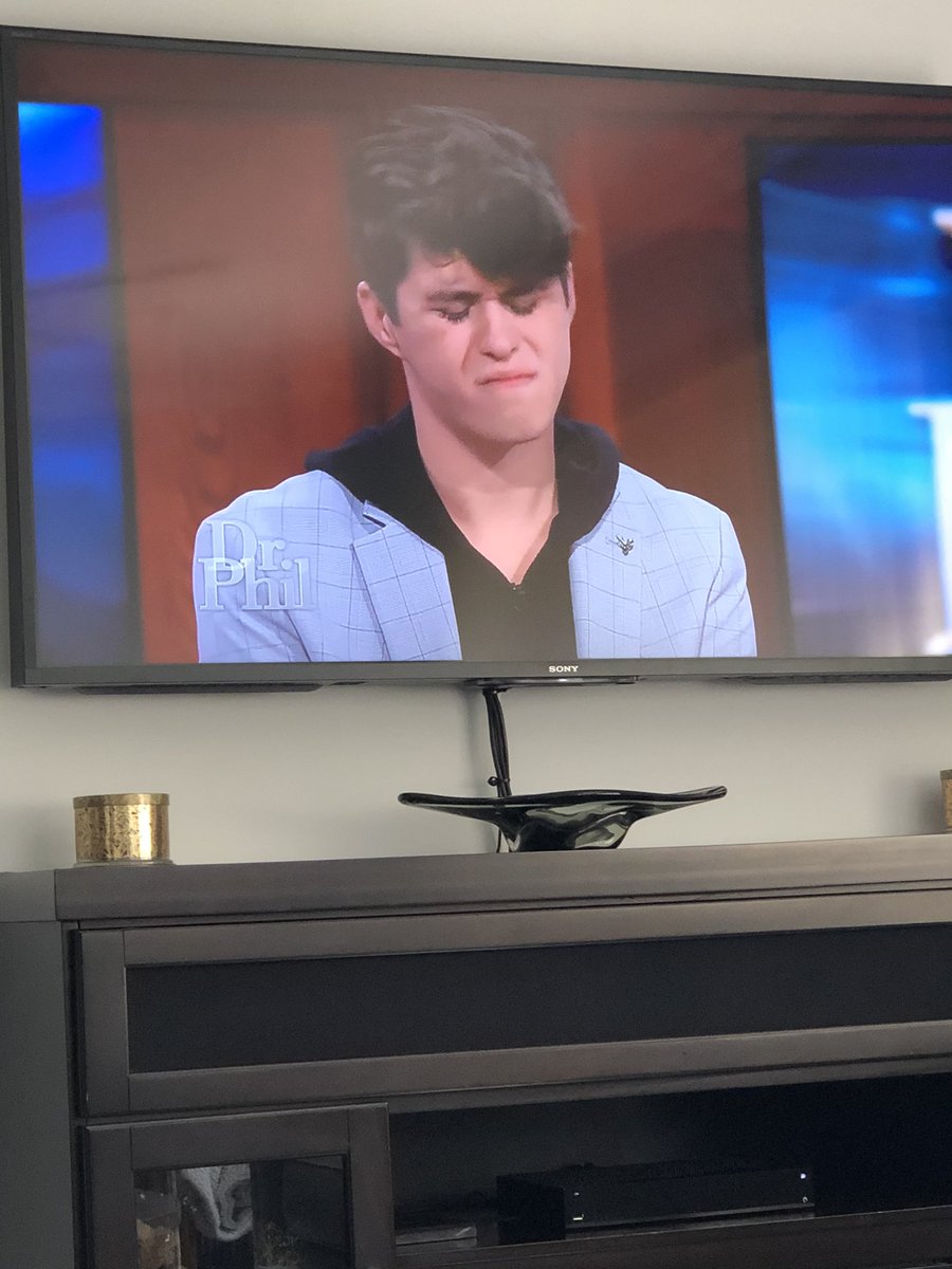 MessyMonday tweet media