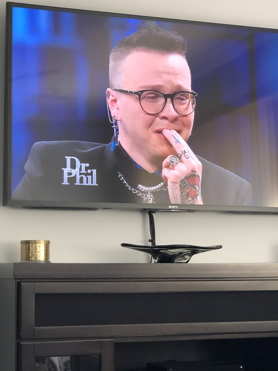 MessyMonday tweet media