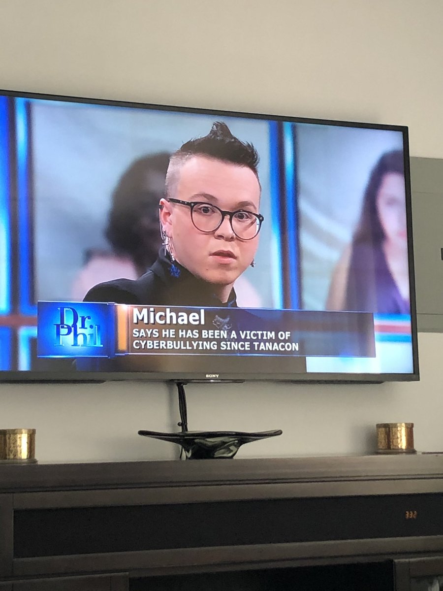 MessyMonday tweet media