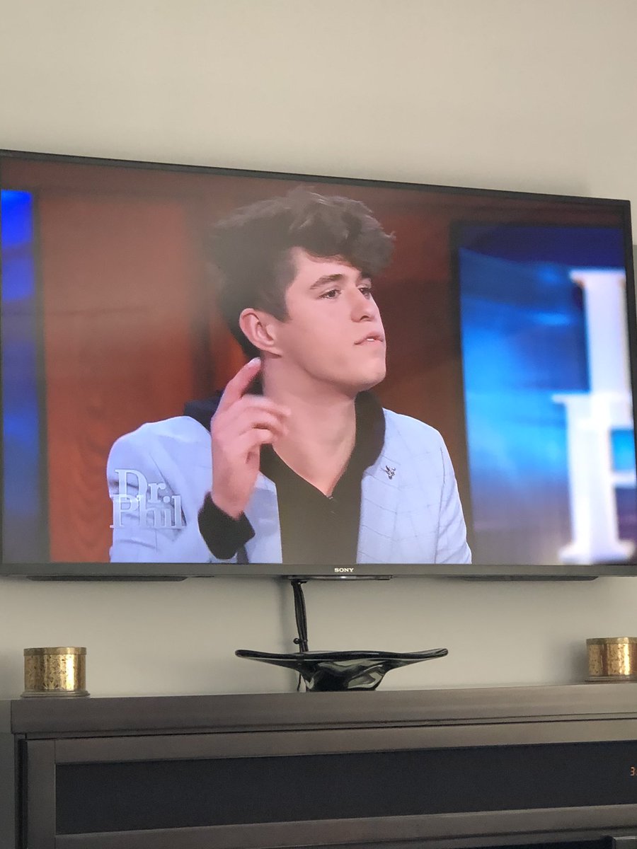 Screamingggggg, is anybody else watching this lol