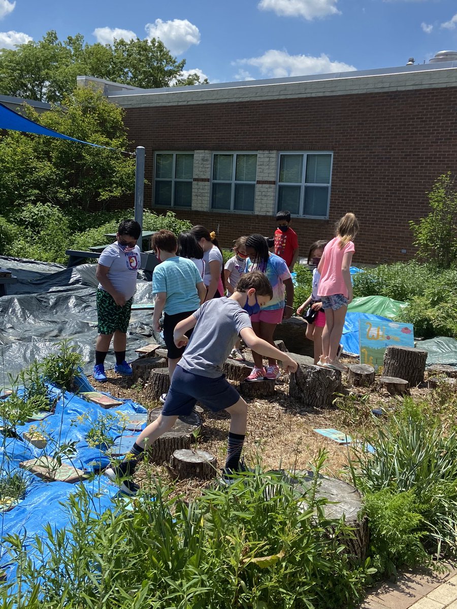 Hillcrest Courtyard tweet media