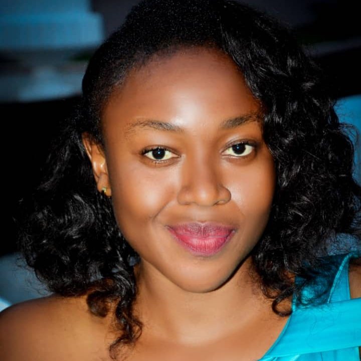 HannahRanda7's tweet photo. #NewProfilePic https://t.co/mnkANmS9UI