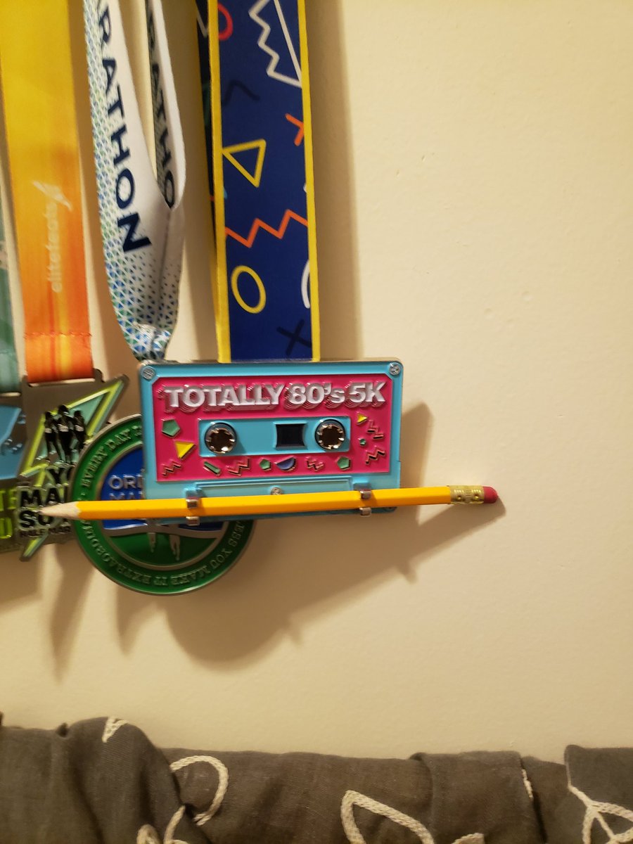 bushwickrunner's tweet photo. #garmin #beatyesterday took a couple of days off after coming down with a cold. I feels so much better. I had to knock out this virtual race #Virtualrundotcom #runchat #teamultra I love this medal. https://t.co/GchT550Rz7