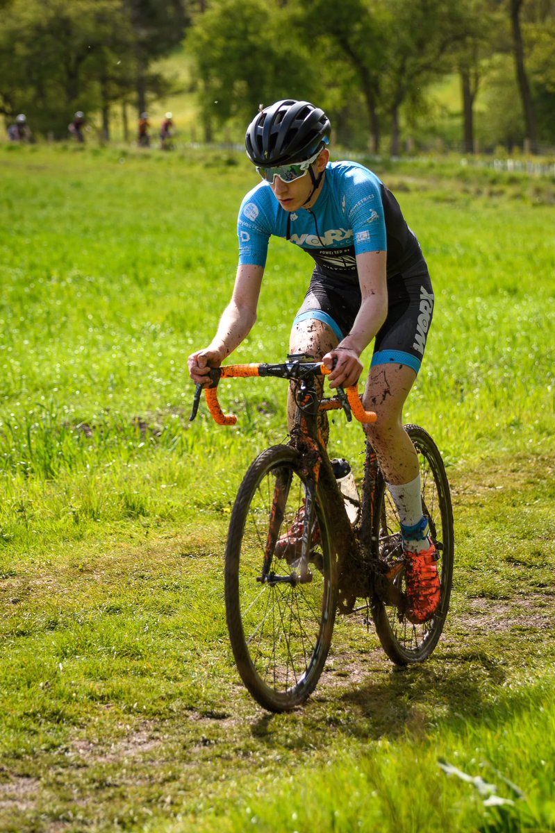 Blowing off some cobwebs at Monster Cross 2021. 

The further I get from it, the the more I tell myself it was fun, but in the moment I was blistered, battered, sunburnt and covered head to toe in mud.  

📸: Wayne Jackson.

#worxbikes #worxfactoryracing #workingtheworx
