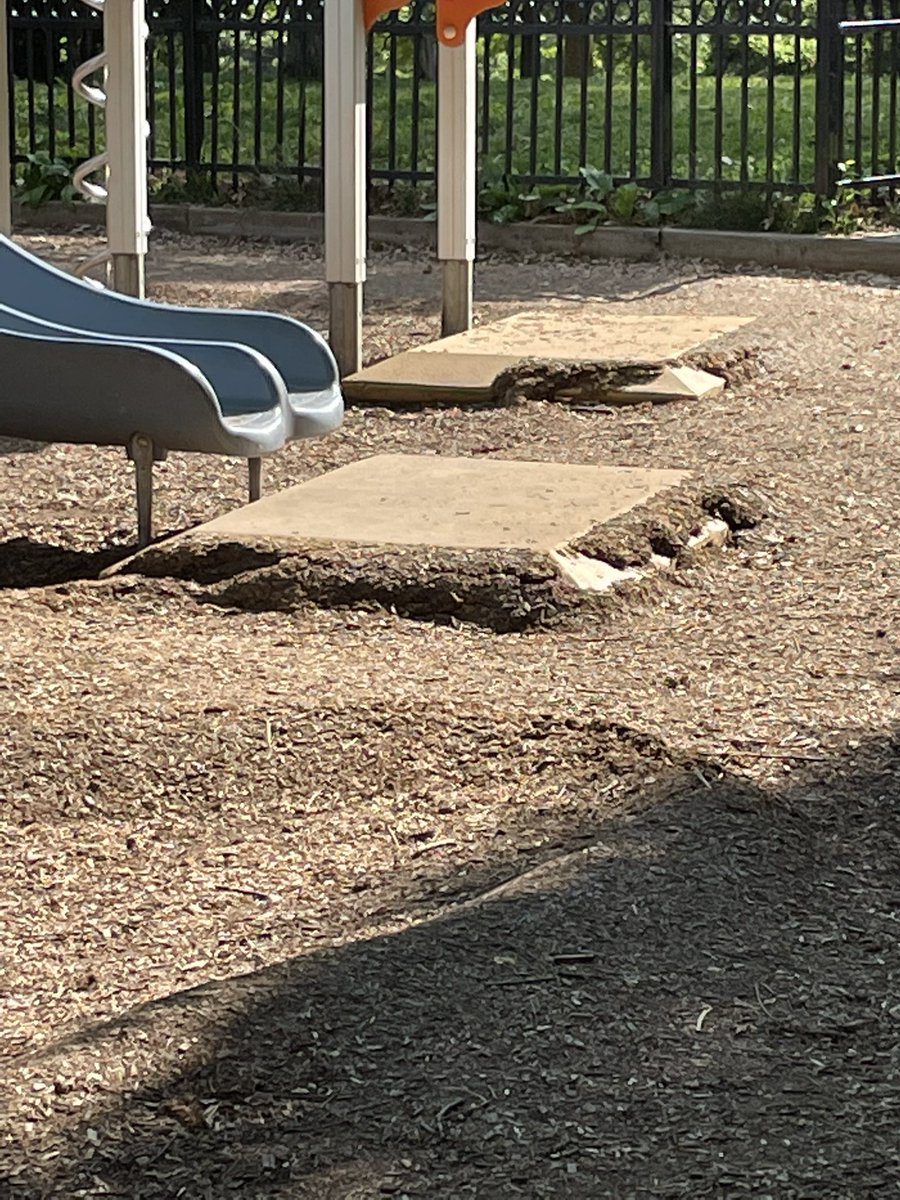 young_ryan07's tweet image. Hey @311DCgov and @DCDPR the 2-5 year old playground at Lafayette Elem is in real disrepair. How do we get the ground fixed?