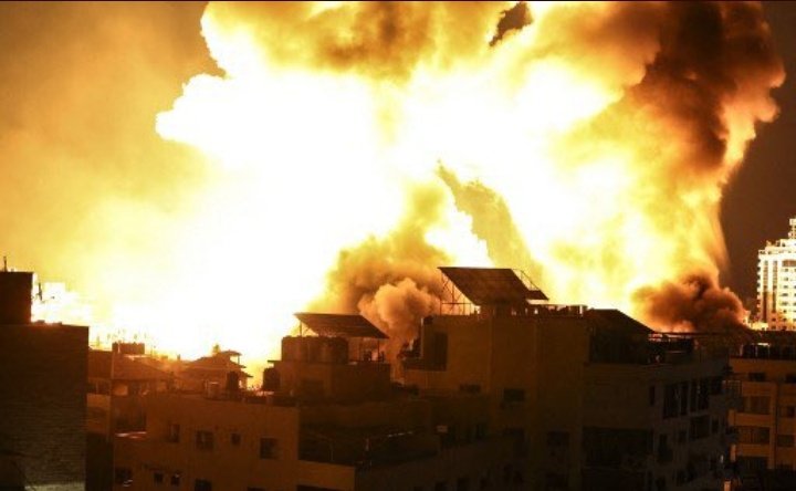 NourOkl's tweet photo. Filistinlilerin çocukları 💔 çocuklar bir tek uyurken sessiz olur ölürken değil 💔 #GazaUnderAttack #انقذوا_حي_الشيخ_الجراح #القدس_تنتفض  #فلسطين_تقاوم #SeninleyizSavcıEyyupAkbulut https://t.co/U6QhWsB7Wr