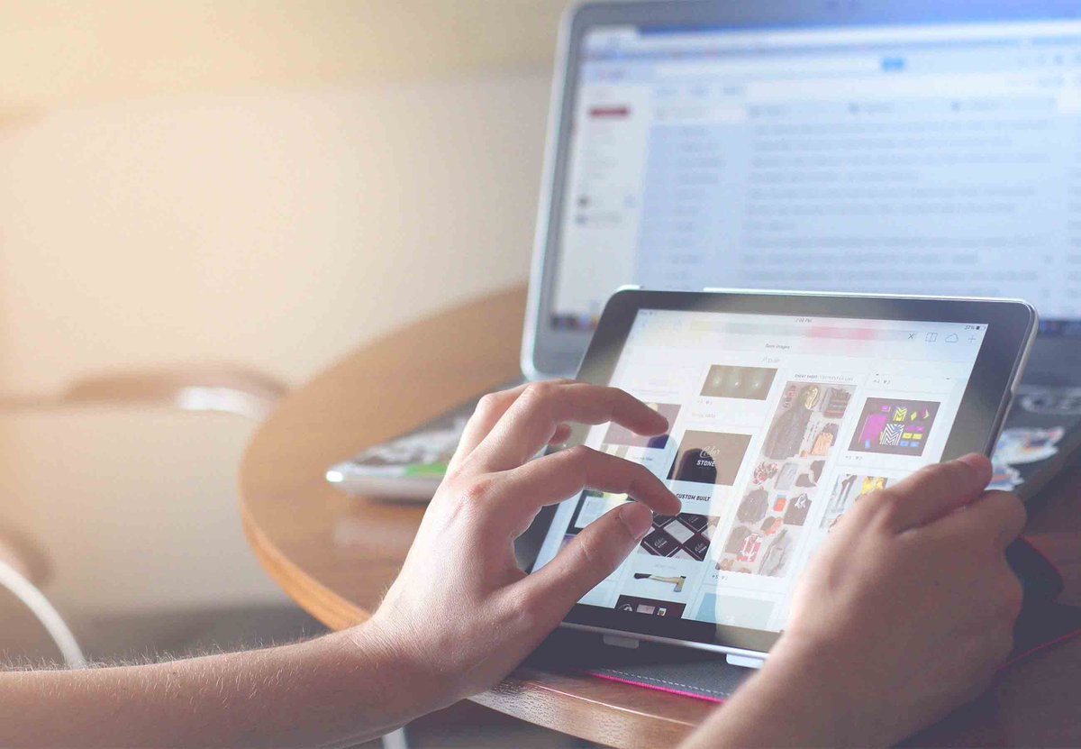 Si os interesa y/o preocupa cómo se relacionan los adolescentes con las nuevas tecnologías, las nuevas adicciones, la dependencia digital, en conclusión, el buen uso de internet. #TICyL21 Todos los enlaces ➡ ampacristoreyva.com/noticias/jorna…