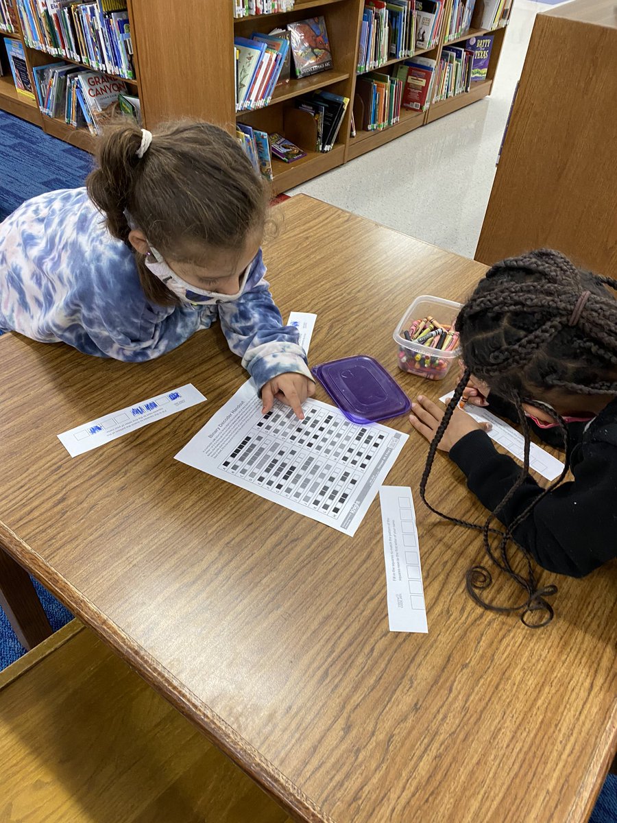 montgomery_lib's tweet photo. Day 2 of Jam in a Box! Pre-k coded Bee-Bots in the direction of a flower and 3rd graders learned all about Binary Code and made bracelets. We’re having so much fun. @YouthCodeJam @Rackspace @NEISDLibrary https://t.co/G355jJTG0j