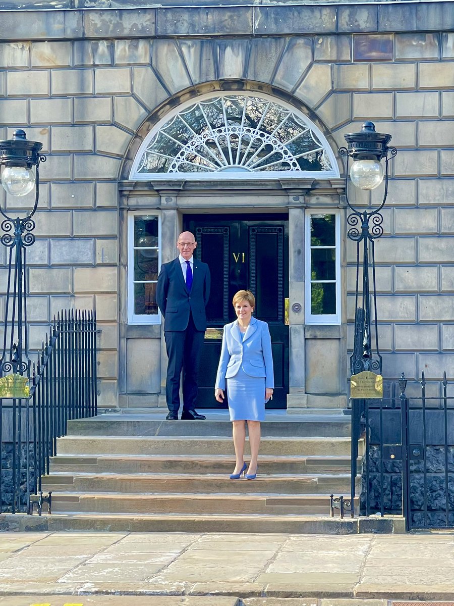 Nicola Sturgeon tweet media