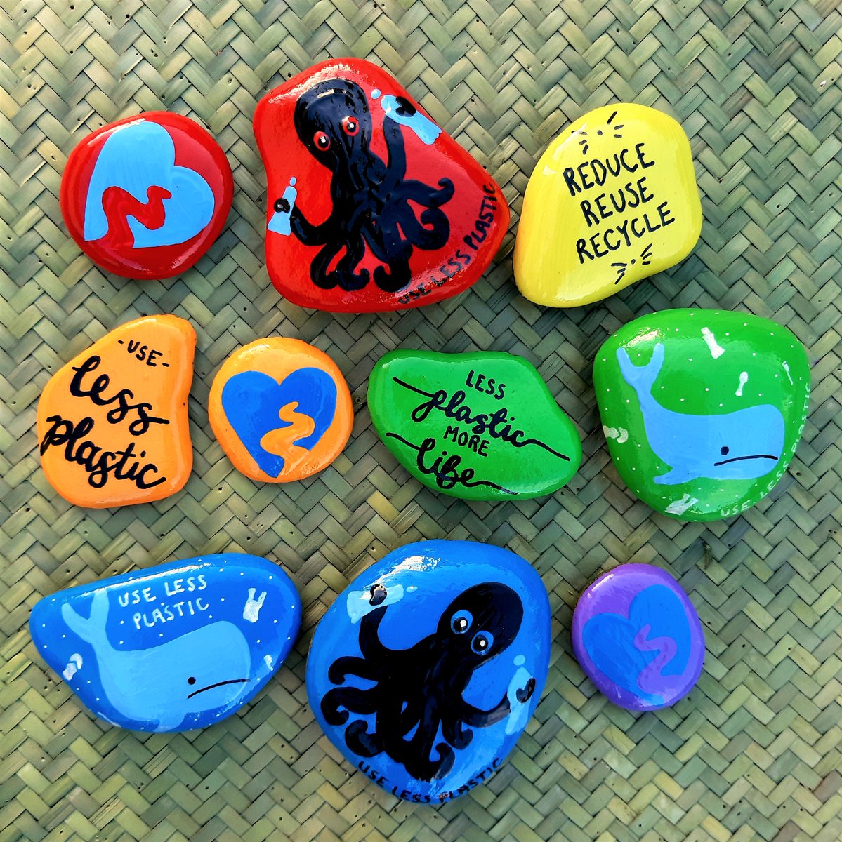 PlasticPolChal's tweet photo. Join us this Saturday for Feilding's Plastic Challenge in Kowhai Park and keep your eyes peeled for these special Feilding Rocks 👀

More deets here: https://t.co/TmmKF5xGBk

#FeildingRocks 
#lovewhereyoulive 
#FeildingsPlasticChallenge https://t.co/opKVDRVuQP