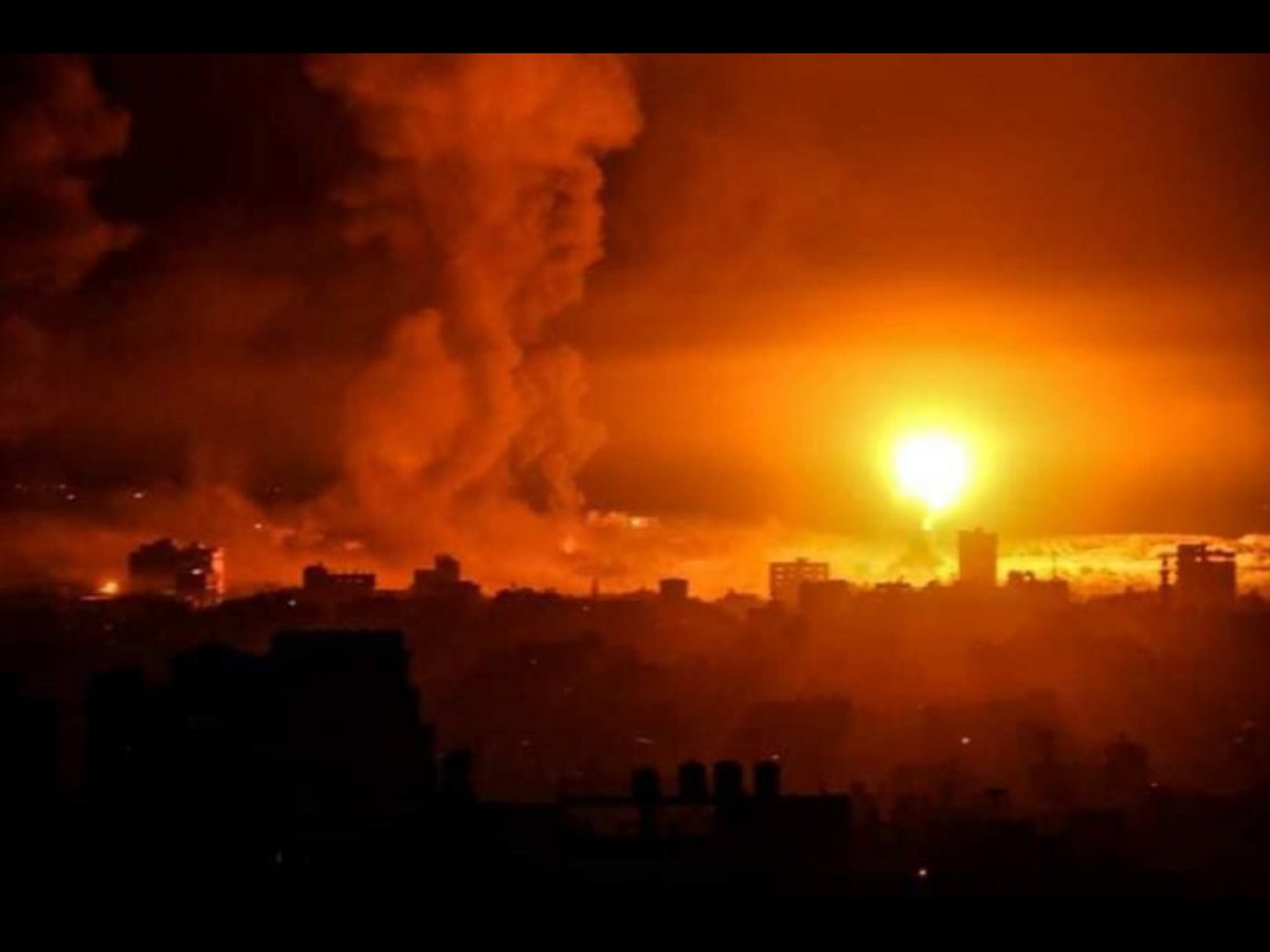 DedroitRed's tweet photo. Terörist bebek katili işgalci israil, Gazze'yi ağır şekilde bombalıyor.
#GazaUnderAttackk
#GenocideinGaza
#HopToGaza
#Teroeristİsrael
#ResistGaza https://t.co/A94uJy54jC