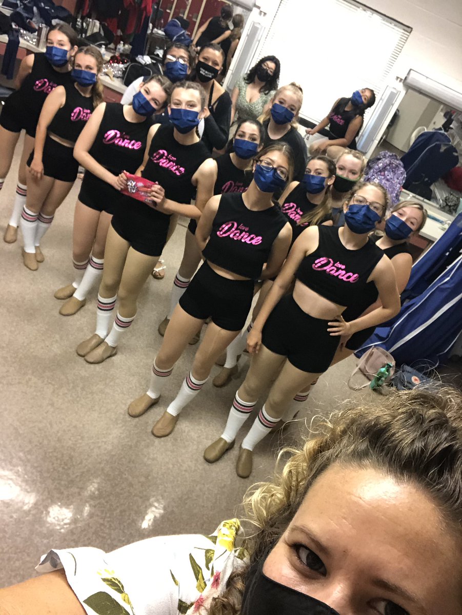 Ehs_Dance_Team's tweet photo. Spring concert night 1 was a success! 🎉Can’t wait for night 2 tomorrow! To see full videos of all our dances, visit our IGTV on our Instagram @ehswildcatdanceteam 

#dance #band #concert #family #music #WildcatPride #masked @EsteroHS @esteroband https://t.co/zGvhxYvIbZ