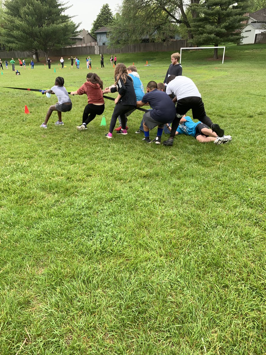 Mrs_Kuehl's tweet photo. #bestfielddayever @sandoztigers https://t.co/IVFYt0k4DO