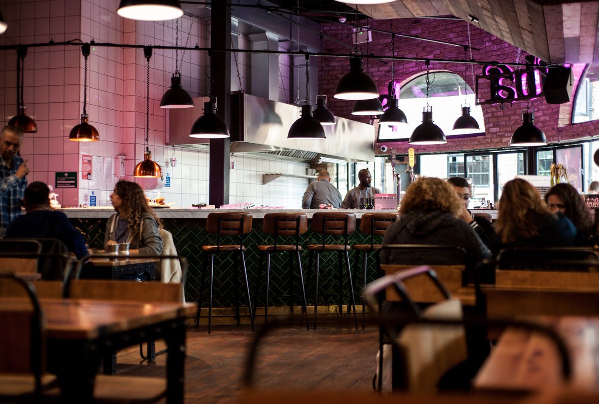 postecinc's tweet photo. Last year, there weren’t enough customers at restaurants. This year, there aren’t enough employees! Here are some tips for what you can do to lure new hires who will (hopefully) be motivated by more than just an attractive starting salary: https://t.co/IteLcr37EQ https://t.co/YJFyoaujA7