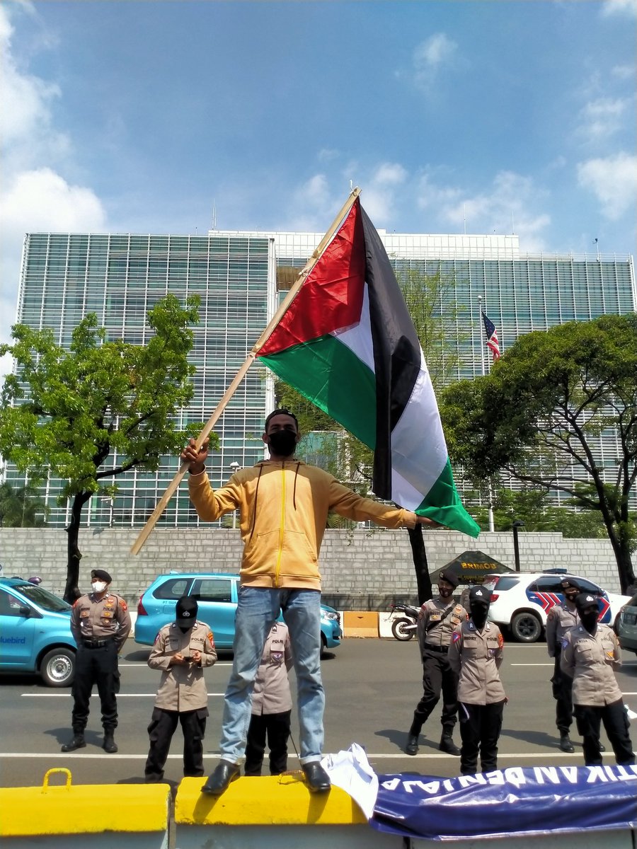FSPMI_KSPI's tweet photo. Labour Solidarity @KspiCitu #WorldStandsWithPalestine 🇵🇸 https://t.co/CX8NCHogsn