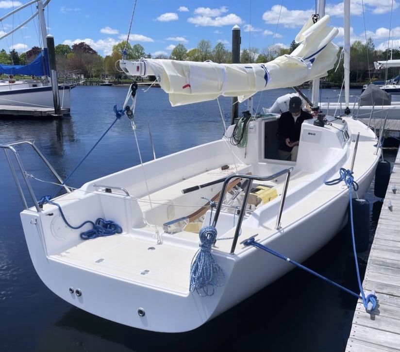 John A Glynn Twitterissa The Latest Cool Model From Jboats News And Jcomposites Just Launched And Here S A Sneak Peek At The New J 9 A Fast Fun Family Daysailer Destined To Be Yet