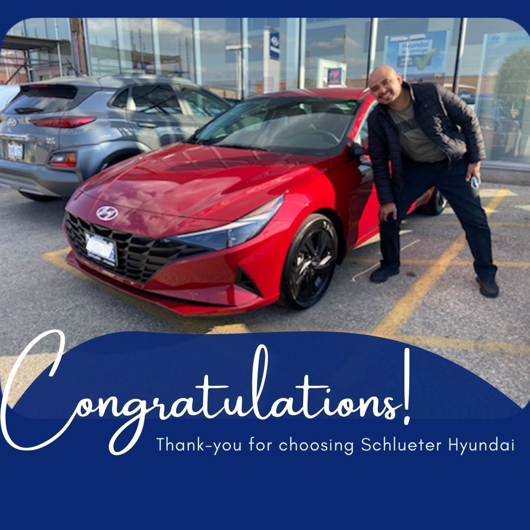 schluetergroup's tweet image. Congratulations to Irving, who was excited to pick up his new Hyundai Elantra 🎉 🚘  Thank you for choosing to work with Keith here at #SchlueterHyundai #Elantra #HappyCustomers #NewWheels