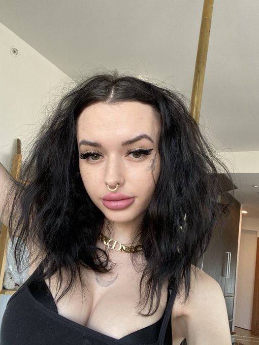 I wanna get my septum re done. What do you think ? https://t.co/kEfz6mNUPx<a href="/tag/mvsales"class="tags"><span>#mvsales</span></a>