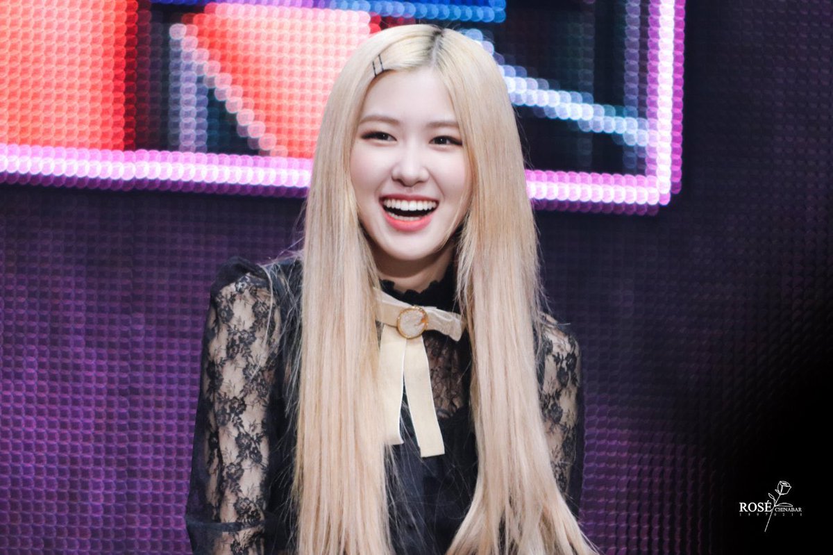 rosiethinkerr's tweet photo. the eye smile https://t.co/Uf66oCDThz