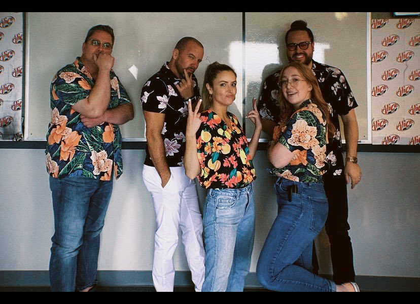 slackershow's tweet image. No working during drinking hours 😂 #tikituesday