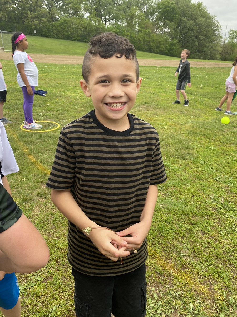 GonzalesGrade2's tweet photo. Another amazing field day with @MrsThibaultPE today! https://t.co/W2o9wS5fB1