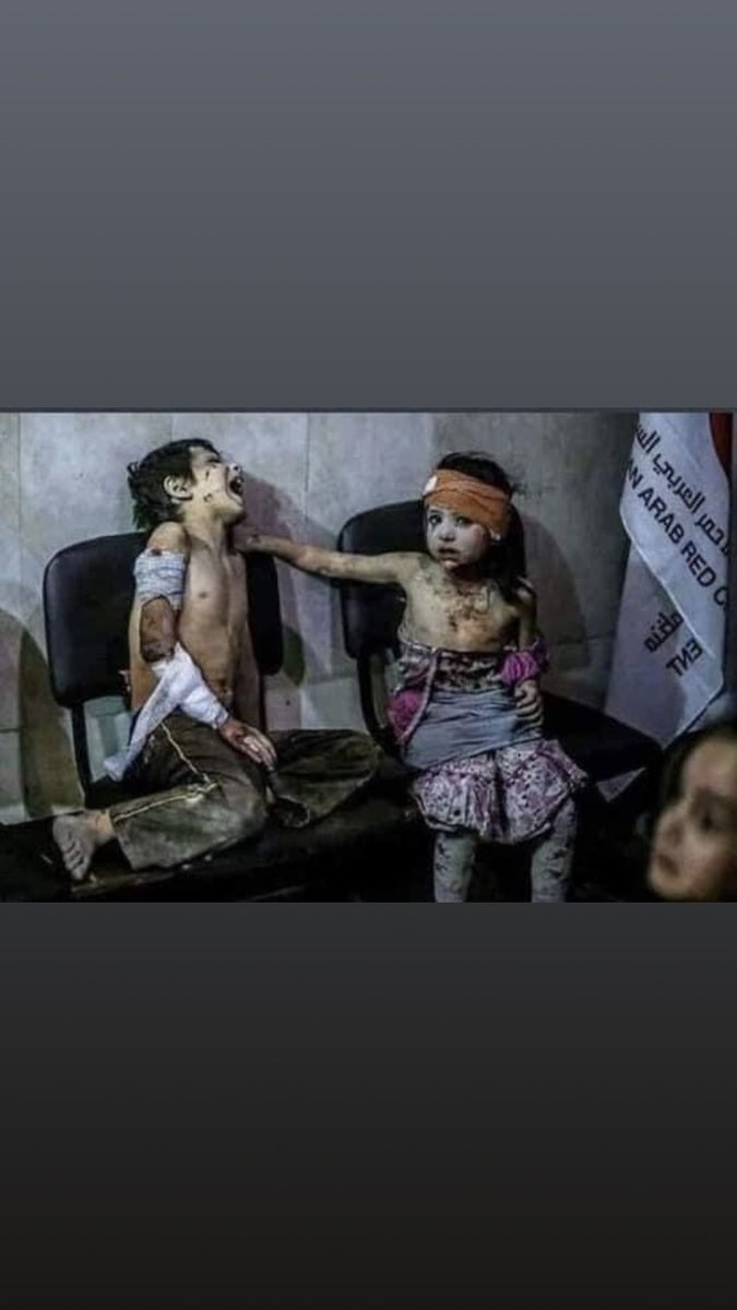 الاحتلال الارهابي، يقتل الاطفال ويقتل الابرياء، باي ذنب تقتلون الابرياء، يتهمون من يدافع عن حقه وهويته بالاهراب، 
اين العدل! يا بشر!!
#GazaUnderAttak 
#فلسطين_تقاوم 
#صفر_تعاطف_معهم 
#فلسطين_قضيتي